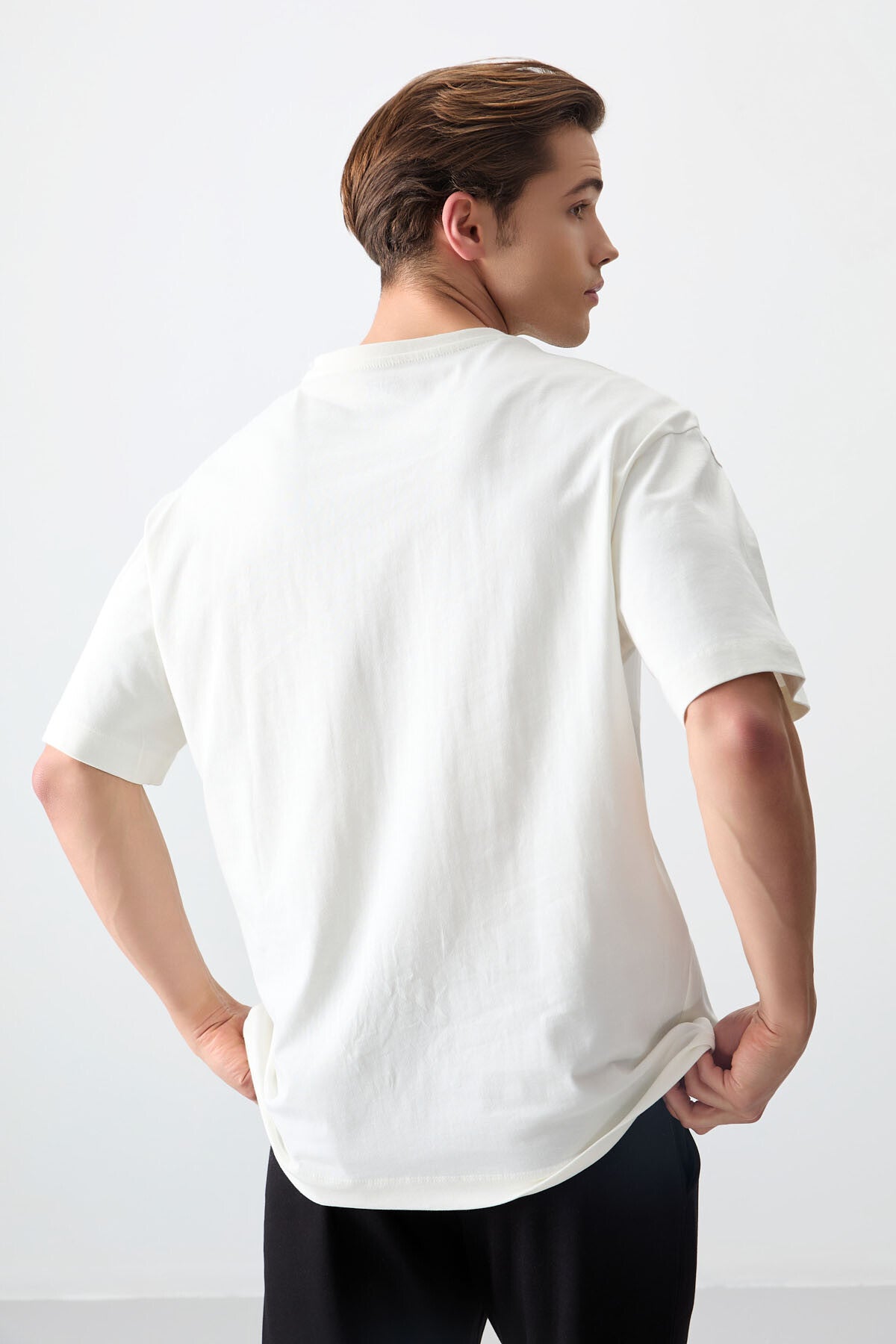 %100 pamuk kalin yumuşak dokulu oversize fit baskili erkek t-shirt - 88355 - Justyol