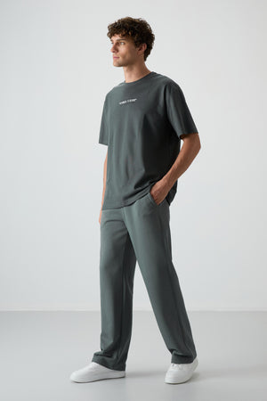 pamuklu kalin yüzeyi dokulu oversize fit baskili erkek t-shirt - 88372 - Justyol