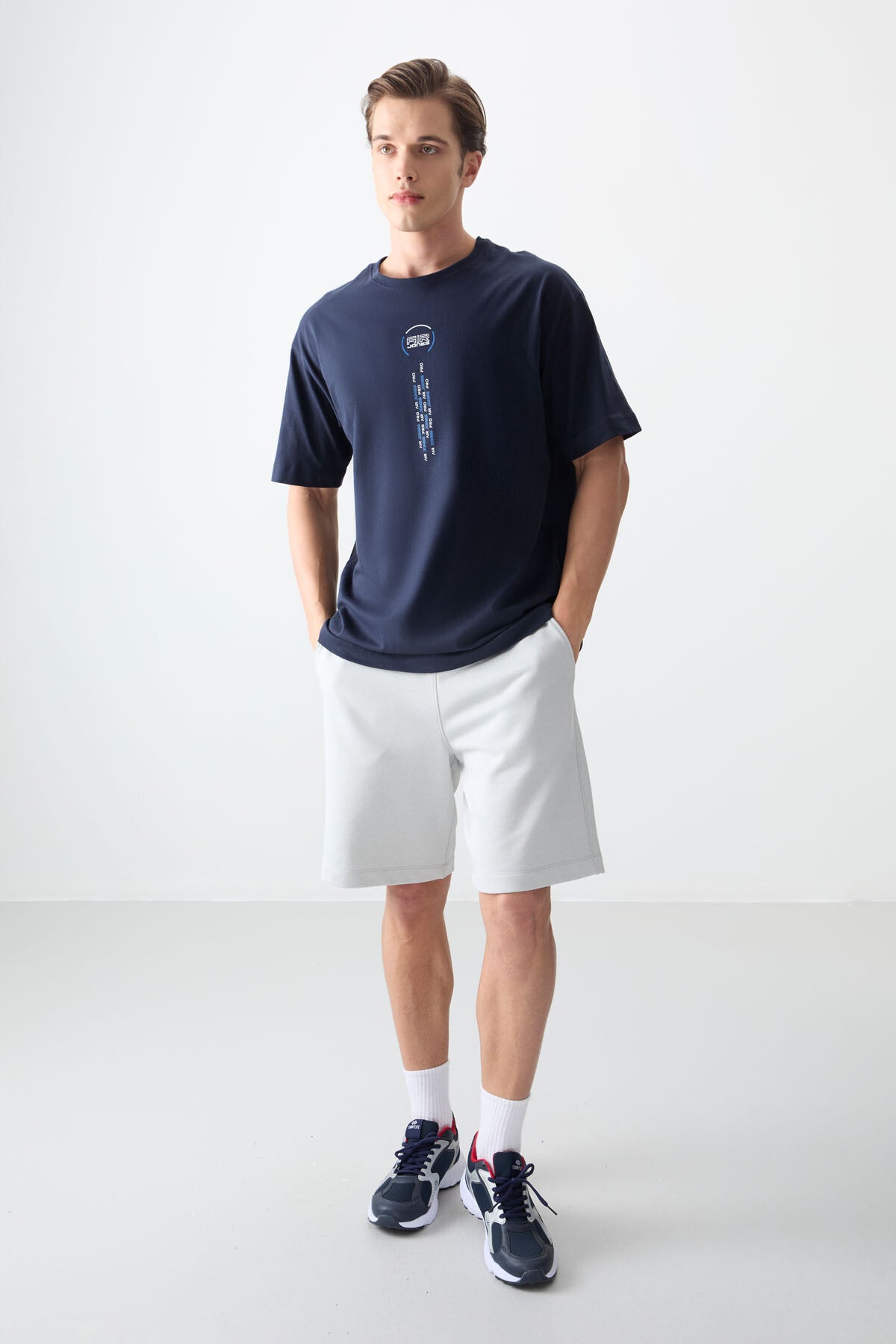 %100 pamuk kalin yumuşak dokulu oversize fit baskili erkek t-shirt - 88355 - Justyol