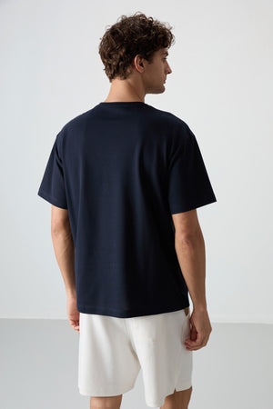 pamuklu kalin yüzeyi dokulu oversize fit baskili erkek t-shirt - 88372 - Justyol