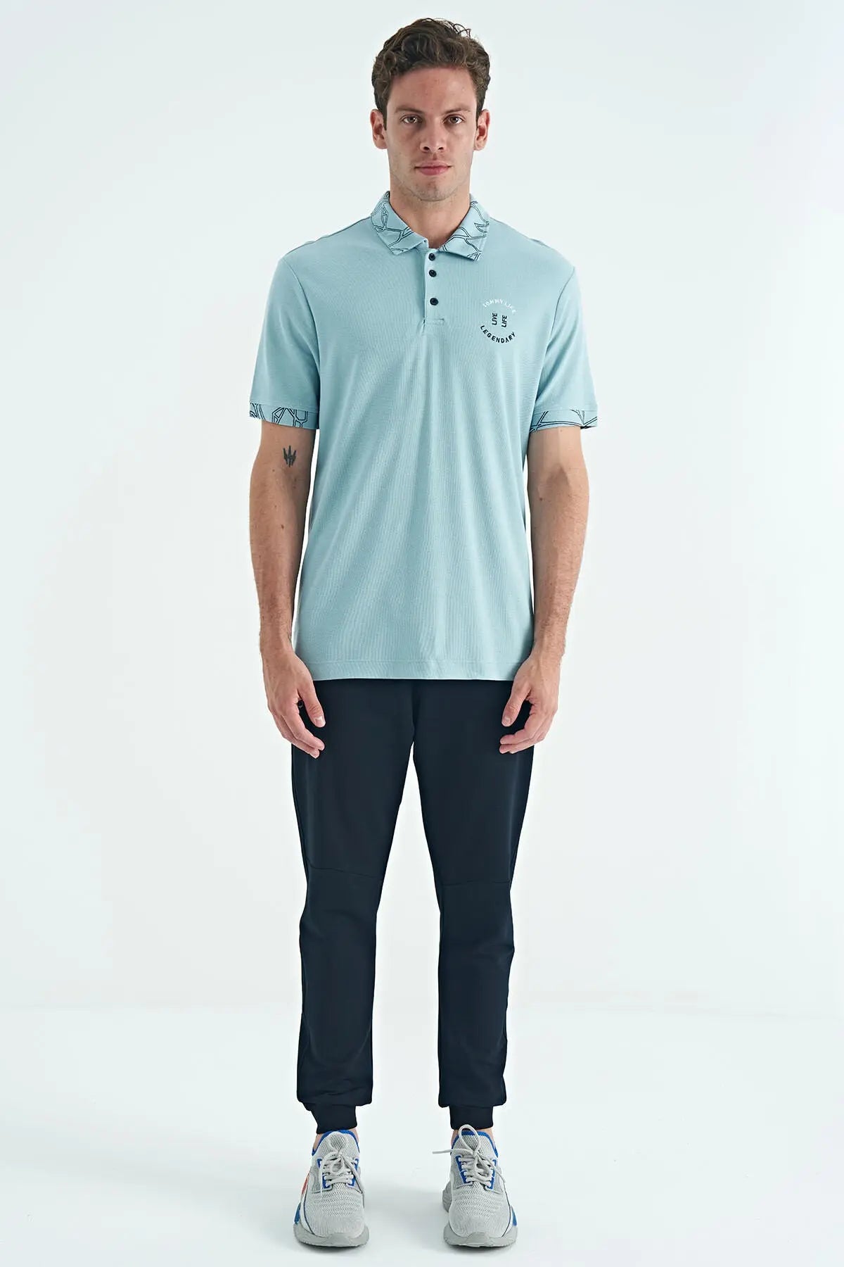 yazi nakişli baski detayli standart kalip polo yaka erkek t-shirt - 88239 - Justyol