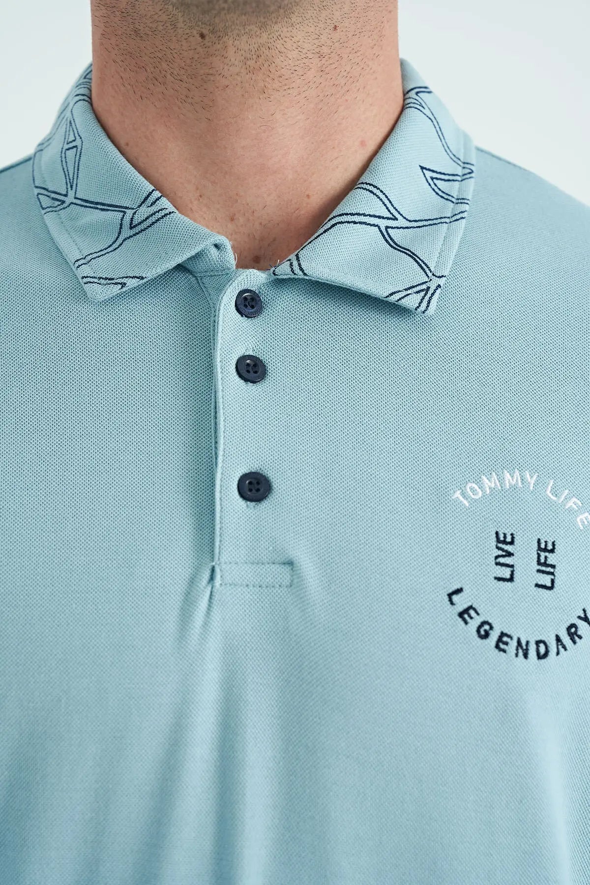yazi nakişli baski detayli standart kalip polo yaka erkek t-shirt - 88239 - Justyol
