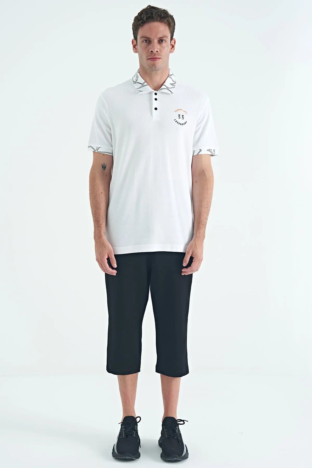 yazi nakişli baski detayli standart kalip polo yaka erkek t-shirt - 88239 - Justyol