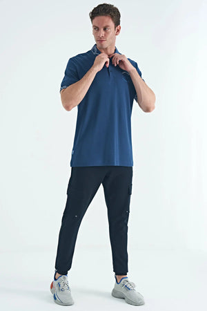 yazi nakişli baski detayli standart kalip polo yaka erkek t-shirt - 88239 - Justyol