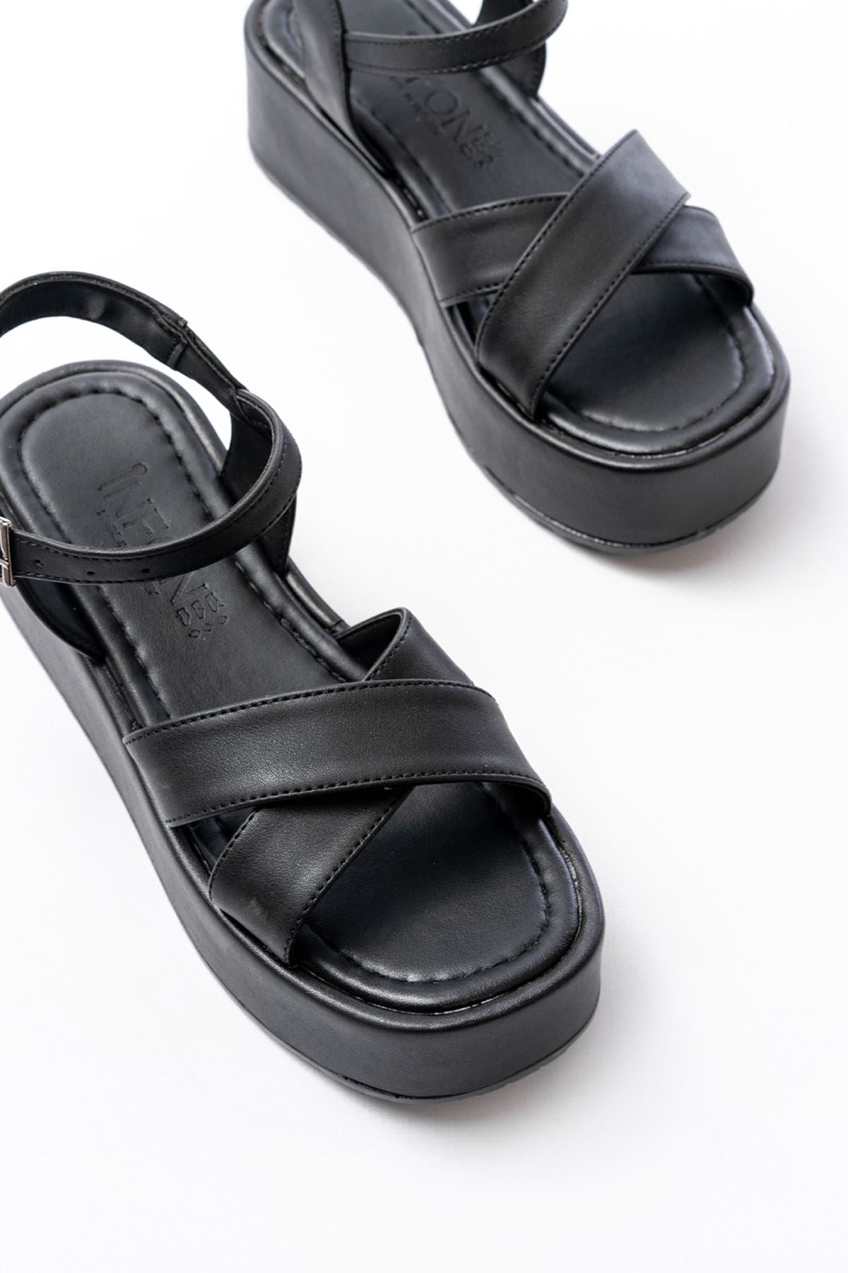861 - 1005günlük çapraz dolgu topuk kadin sandalet - Justyol