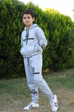 FYK KİDS 96 Text Printed Kangaroo Pocket Hooded Boy's Tracksuit Set - Justyol