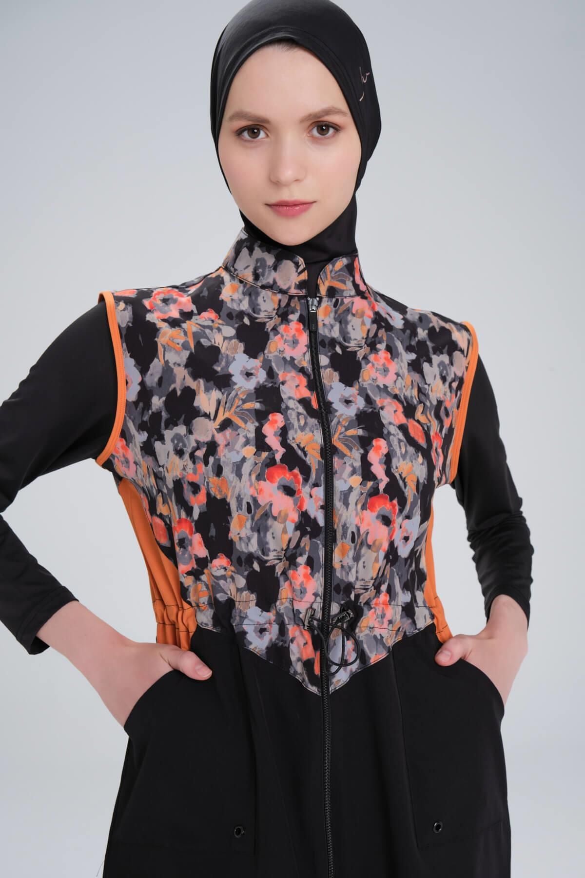 Patterned women's swimsuit suitable for hijab - 6 pieces - Black - 65827 - Justyol