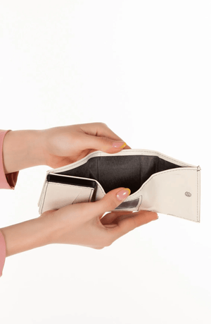 Porte - cartes en cuir vegan noir avec compartiment pour billets et mécanisme coulissant - Justyol