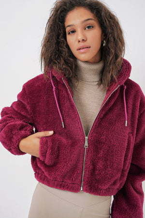 5193 kapüşonlu peluş crop ceket - Justyol