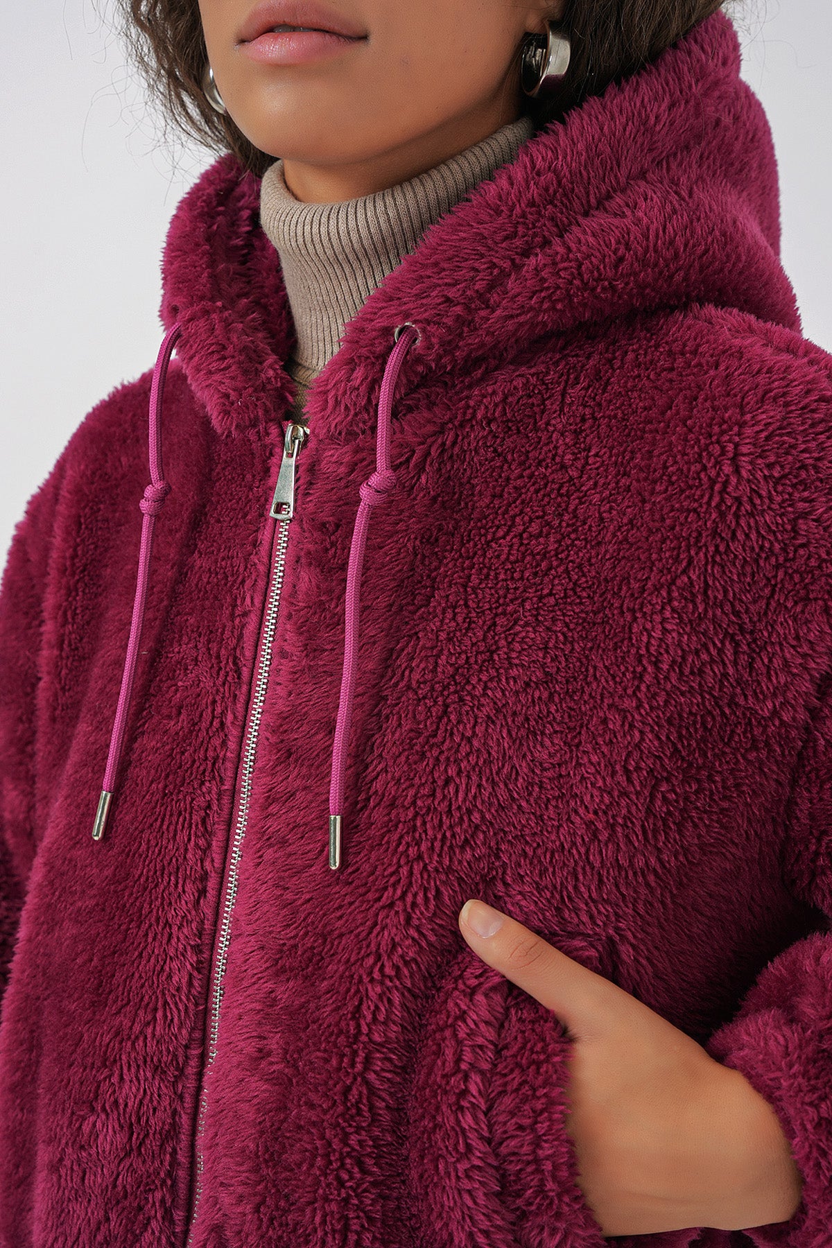 5193 kapüşonlu peluş crop ceket - Justyol