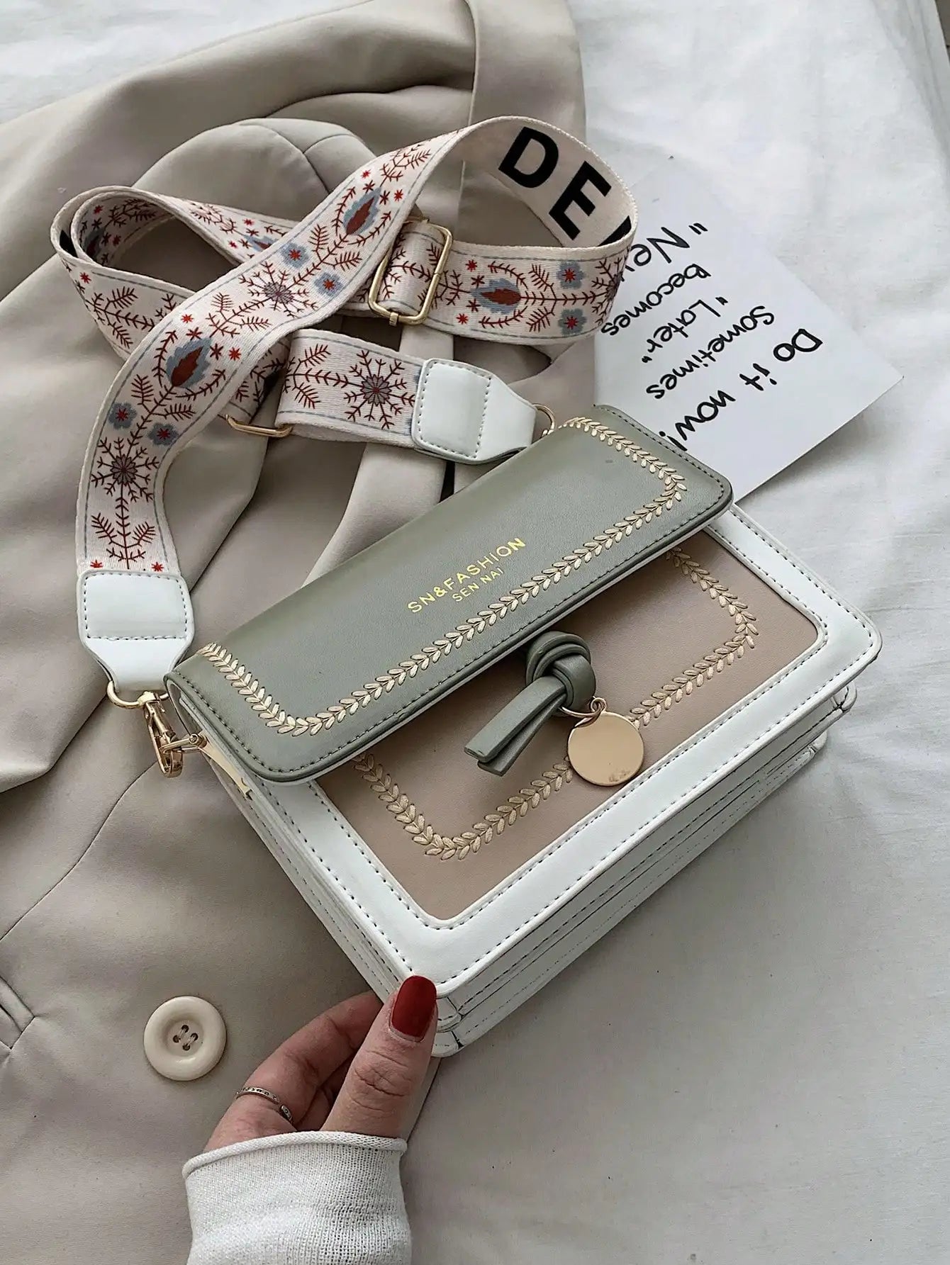 Fashionable Bag for Women, Versatile New Crossbody Bag, Casual, Contrasting Color, Small Square Bag, Wide Shoulder Strap MU Group