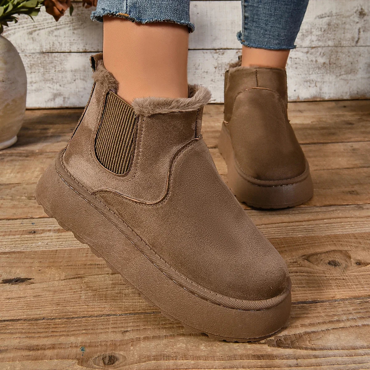 Winter Women Short Plush Warm Snow Boots Casual Shoes  New Suede Fur Chelsea Ankle Boots Flats Platform Ladies Shoes Botas MU Group