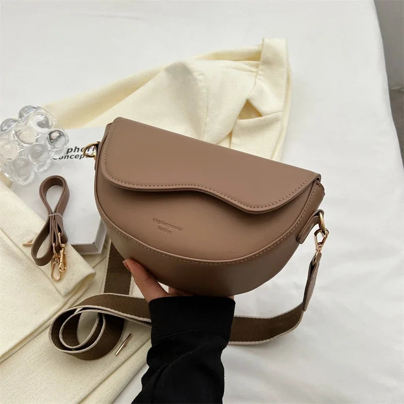 Small Leather Saddle Armpit Bags for Women Summer Chain Shoulder Crossbody Bag Ladies Vintage Underarm Handbags Woman bolsa MU Group
