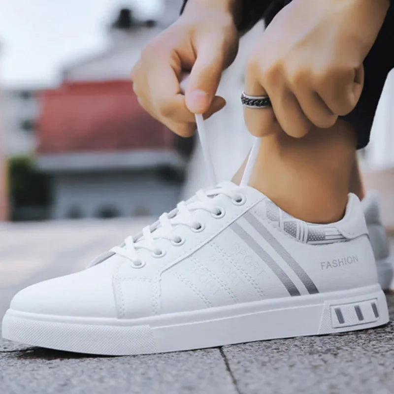 Men's Sneakers White Casual Shoes Lightweight Breathable Flats Fashion Lace-up Vulcanized Shoes Non Slip Outdoor Men Shoes Tenis MU Group