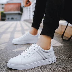 Men's Sneakers White Casual Shoes Lightweight Breathable Flats Fashion Lace-up Vulcanized Shoes Non Slip Outdoor Men Shoes Tenis MU Group