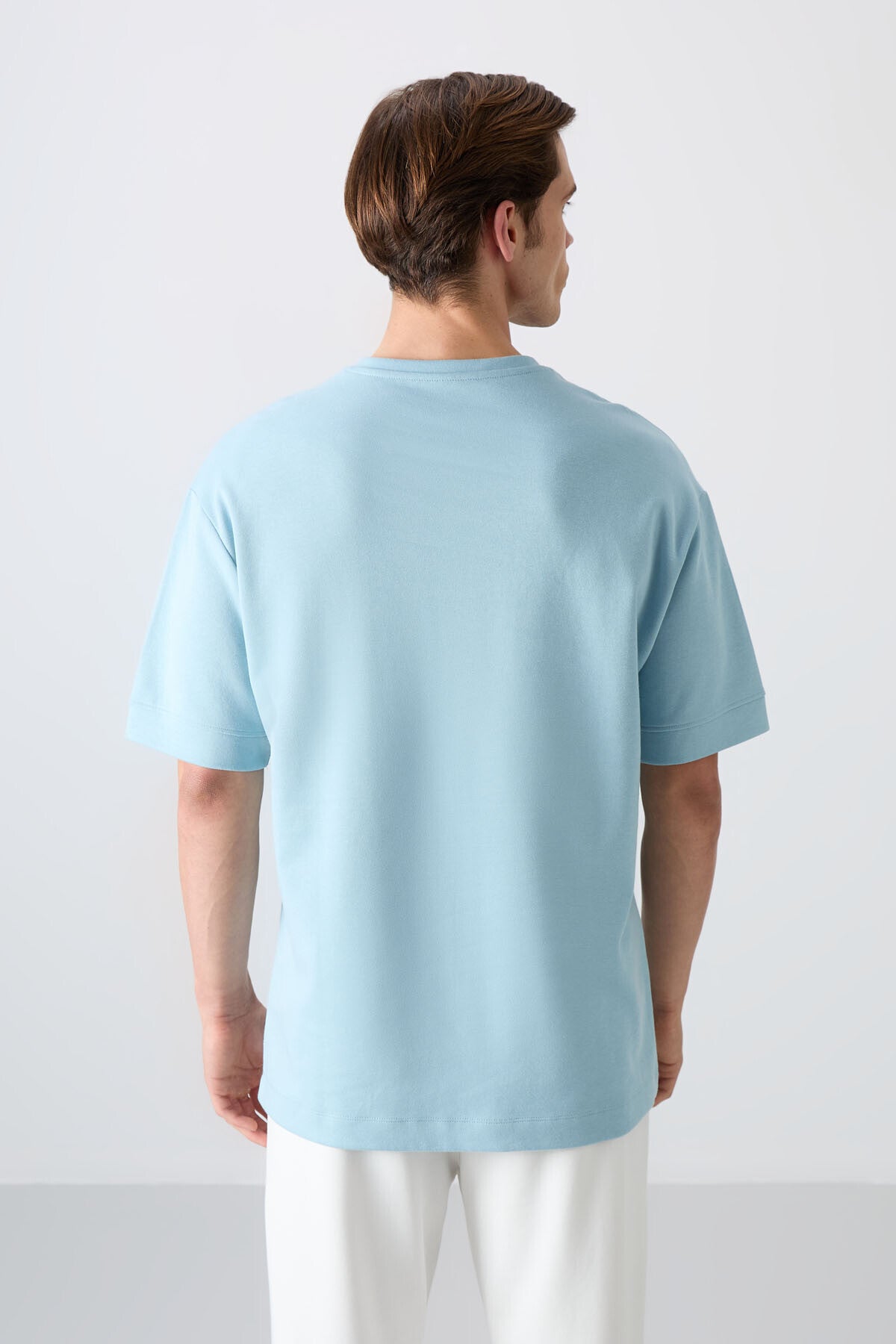 pamuklu kalin yumuşak dokulu oversize fit baskili erkek t-shirt - 88320 - Justyol