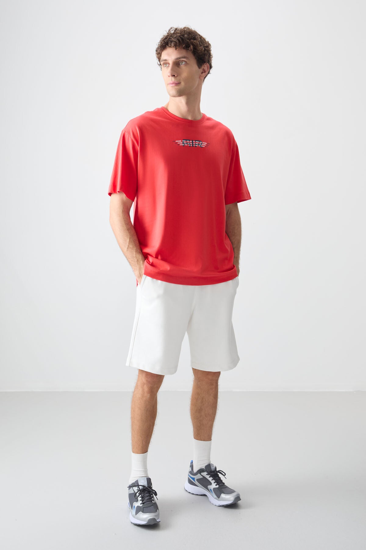 %100 pamuk kalin yumuşak dokulu oversize fit baskili erkek t-shirt - 88356 - Justyol