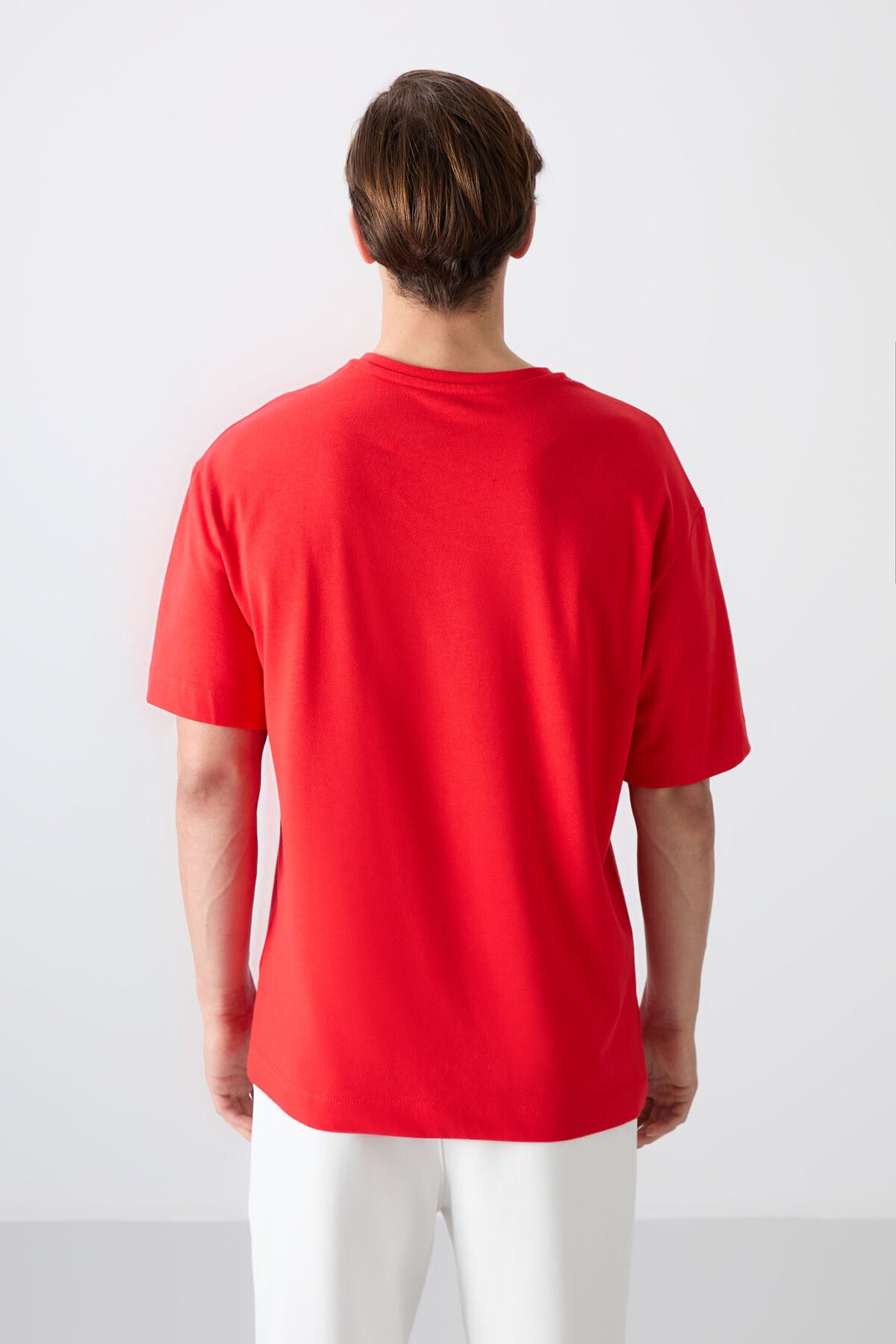 pamuklu kalin yumuşak dokulu oversize fit baskili erkek t-shirt - 88334 - Justyol