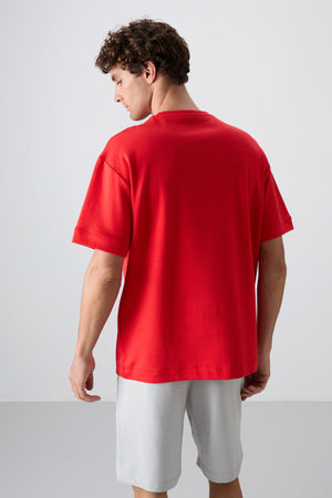 pamuklu kalin yumuşak dokulu oversize fit baskili erkek t-shirt - 88320 - Justyol