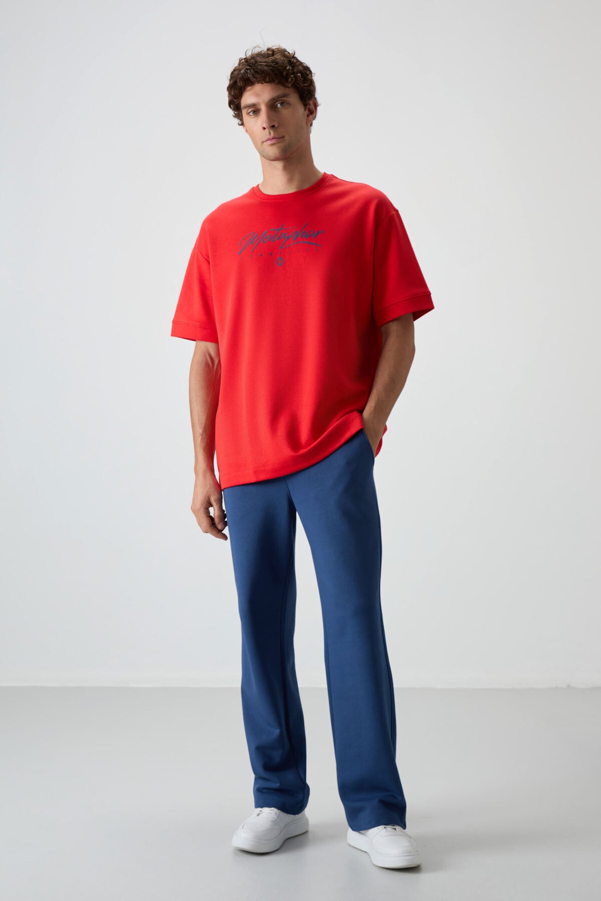 pamuklu kalin yumuşak dokulu oversize fit baskili erkek t-shirt - 88320 - Justyol