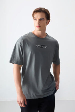 %100 pamuk kalin yumuşak dokulu oversize fit baskili erkek t-shirt - 88356 - Justyol