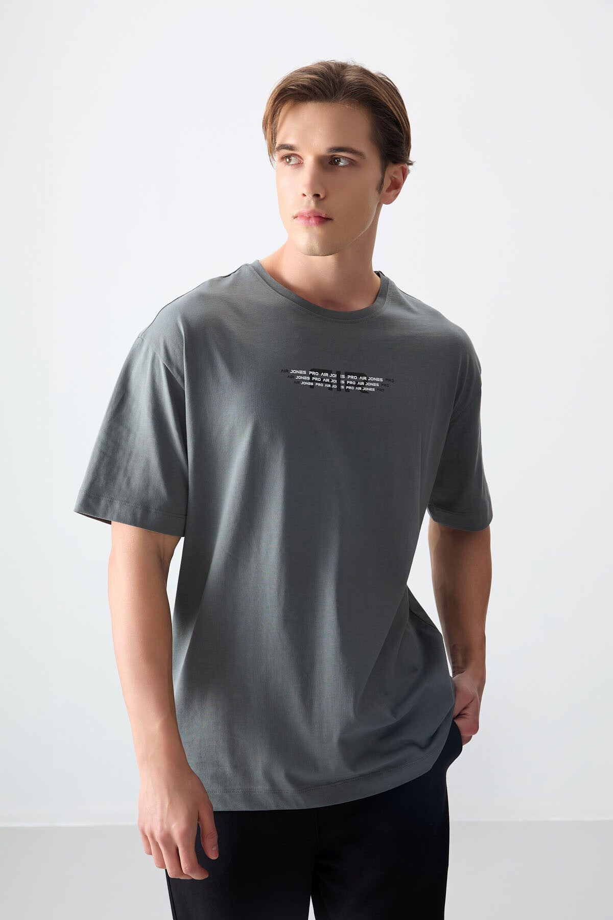 %100 pamuk kalin yumuşak dokulu oversize fit baskili erkek t-shirt - 88356 - Justyol