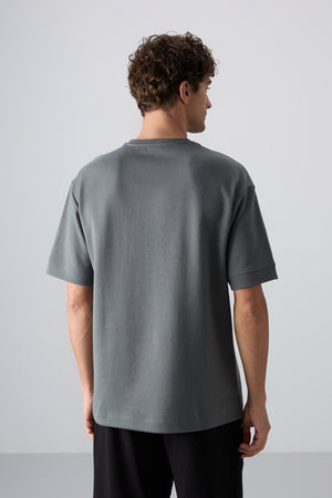 pamuklu kalin yumuşak dokulu oversize fit baskili erkek t-shirt - 88320 - Justyol