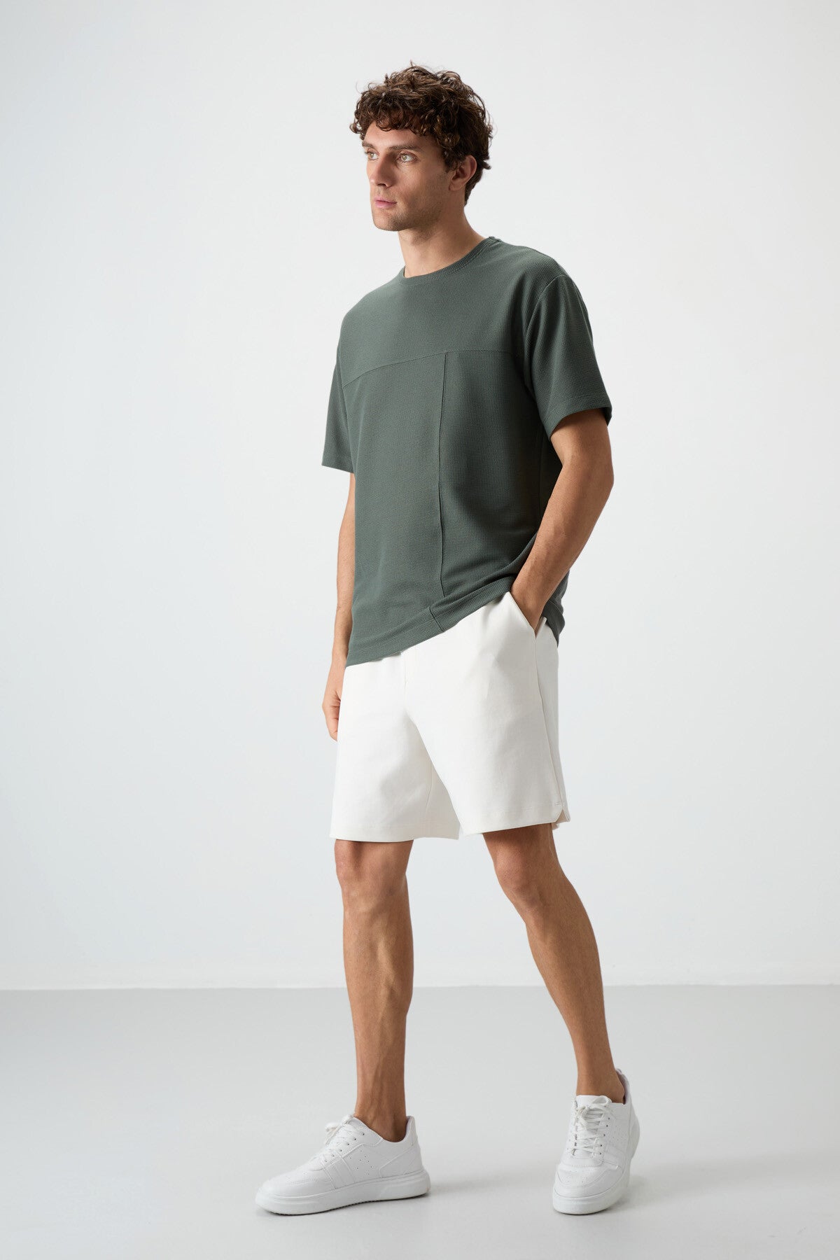 waffle interlok yüzeyi dokulu oversize fit basic erkek t-shirt - 88380 - Justyol