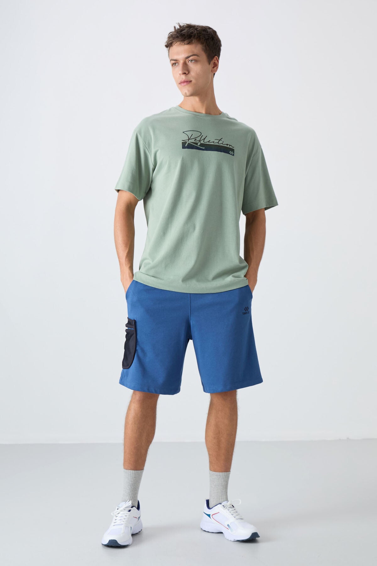 pamuklu kalin yumuşak dokulu oversize fit baskili erkek t-shirt - 88334 - Justyol