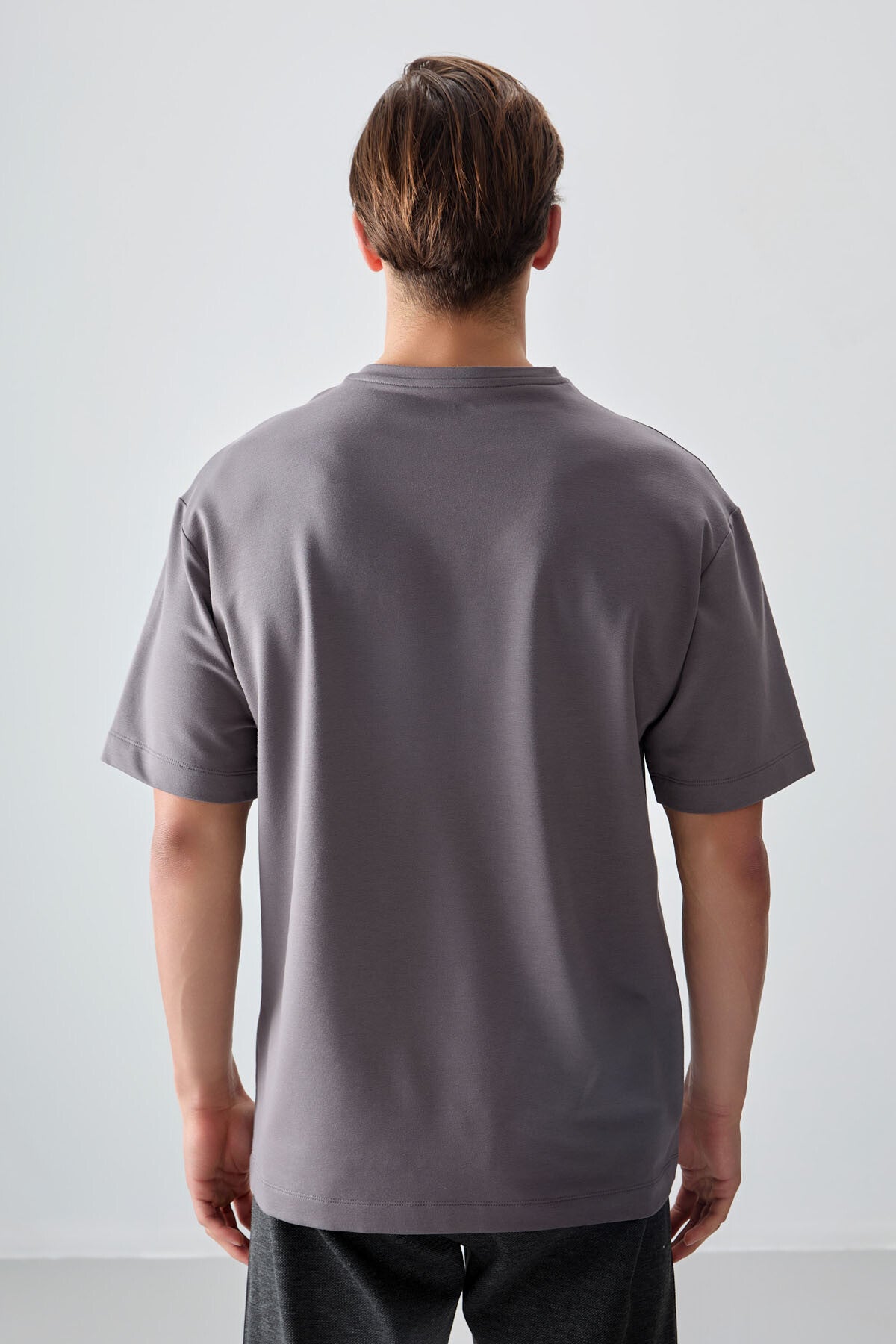 pamuklu kalin yumuşak dokulu oversize fit basic erkek t-shirt - 88377 - Justyol