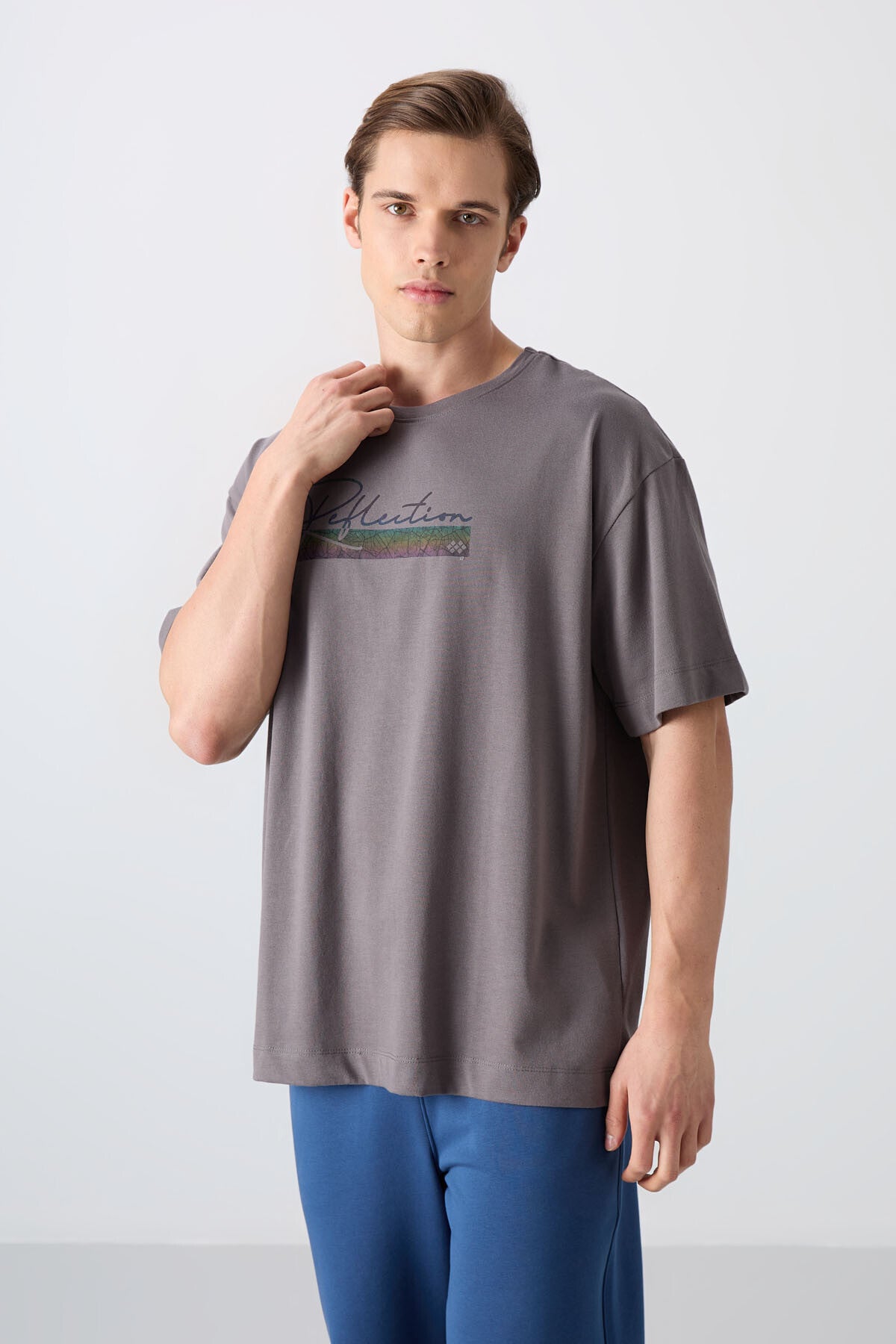 pamuklu kalin yumuşak dokulu oversize fit baskili erkek t-shirt - 88334 - Justyol