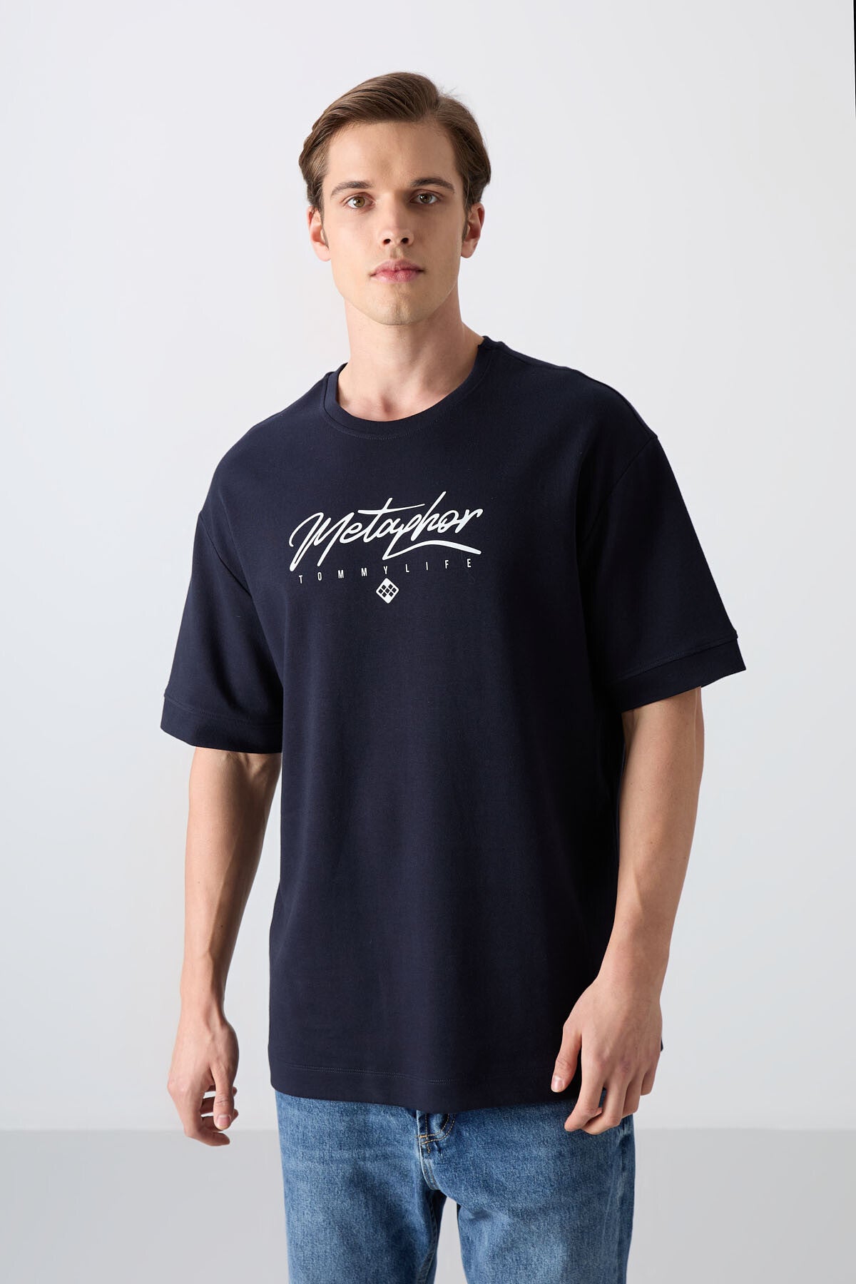 pamuklu kalin yumuşak dokulu oversize fit baskili erkek t-shirt - 88320 - Justyol