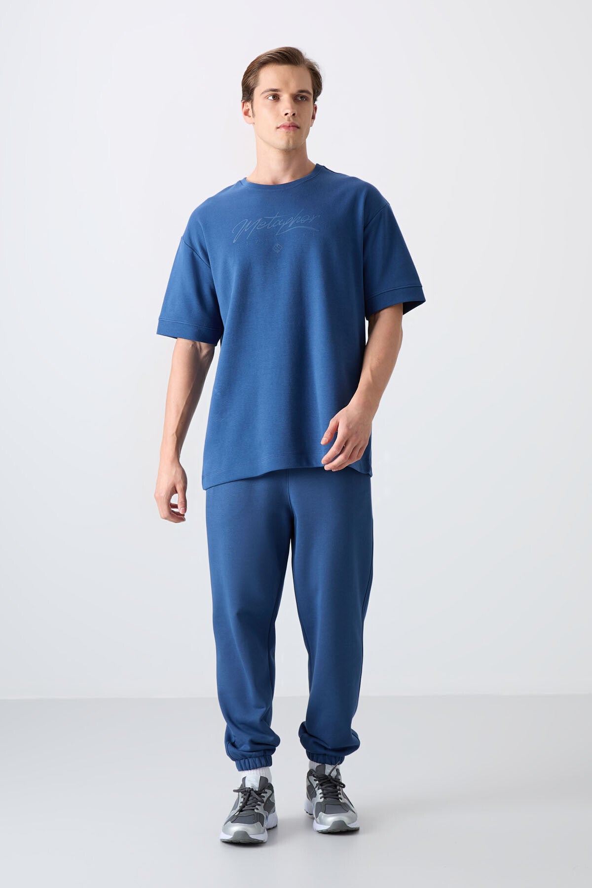 pamuklu kalin yumuşak dokulu oversize fit baskili erkek t-shirt - 88320 - Justyol