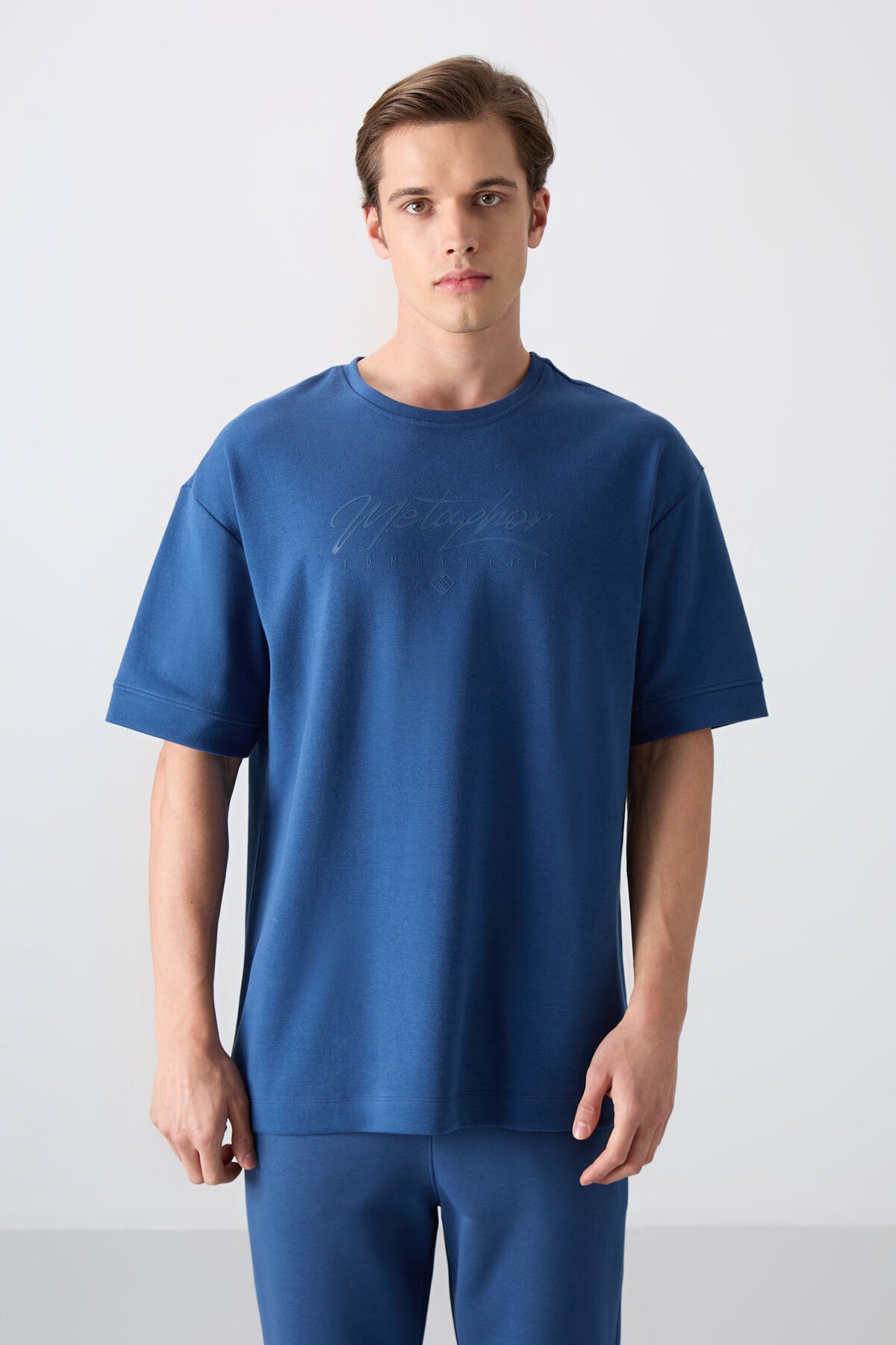 pamuklu kalin yumuşak dokulu oversize fit baskili erkek t-shirt - 88320 - Justyol