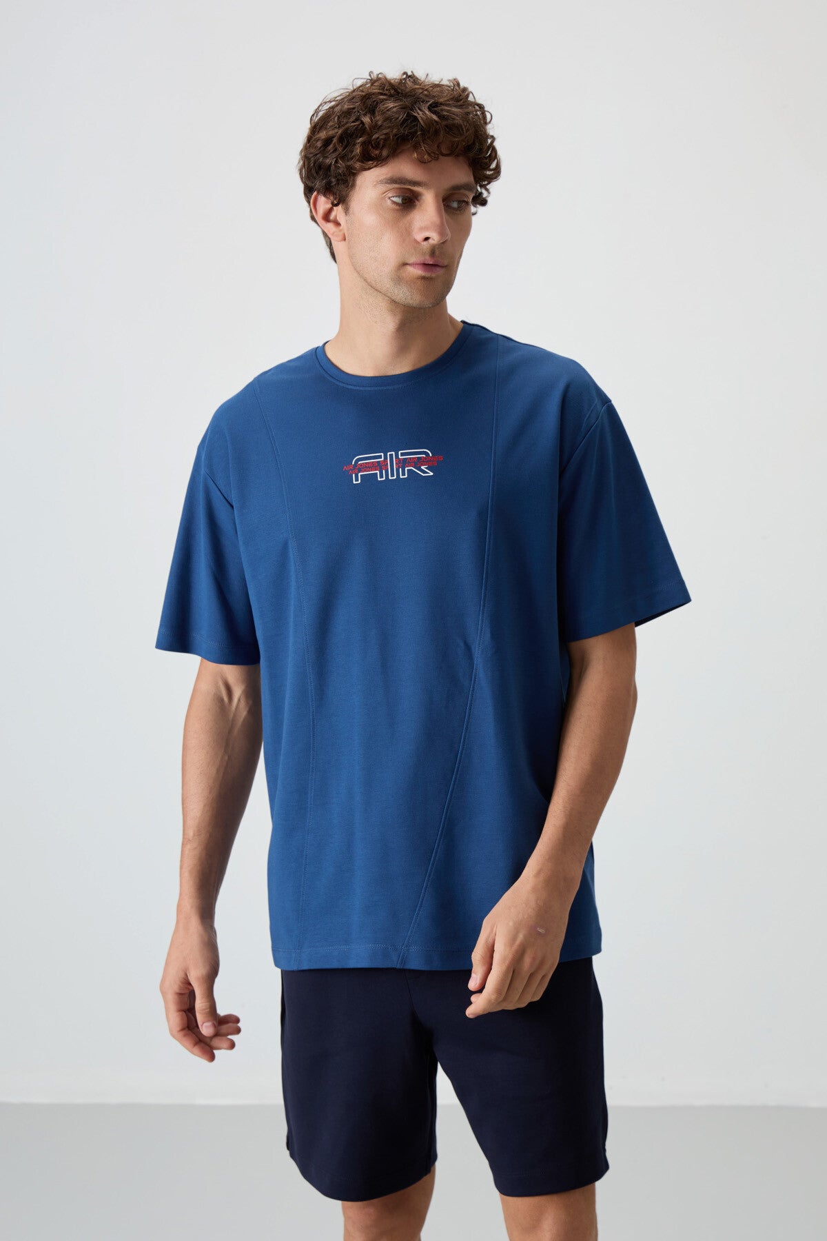 pamuklu kalin yüzeyi dokulu oversize fit baskili erkek t-shirt - 88372 - Justyol