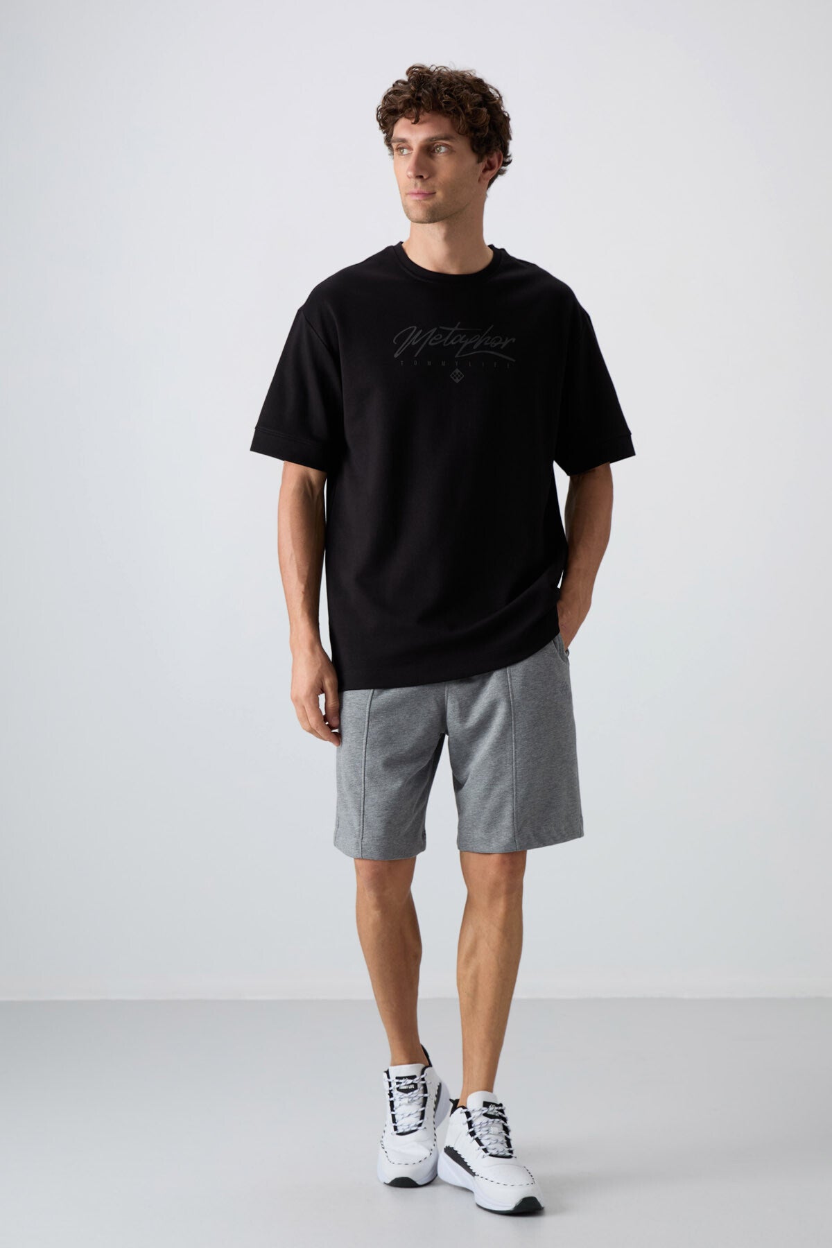 pamuklu kalin yumuşak dokulu oversize fit baskili erkek t-shirt - 88320 - Justyol