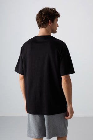 pamuklu kalin yumuşak dokulu oversize fit baskili erkek t-shirt - 88320 - Justyol