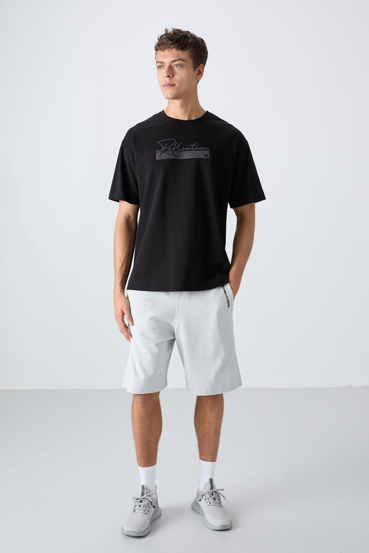 pamuklu kalin yumuşak dokulu oversize fit baskili erkek t-shirt - 88334 - Justyol