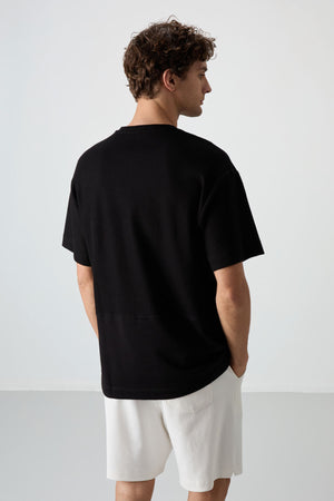 pamuklu kalin yüzeyi dokulu oversize fit basic erkek t-shirt - 88337 - Justyol