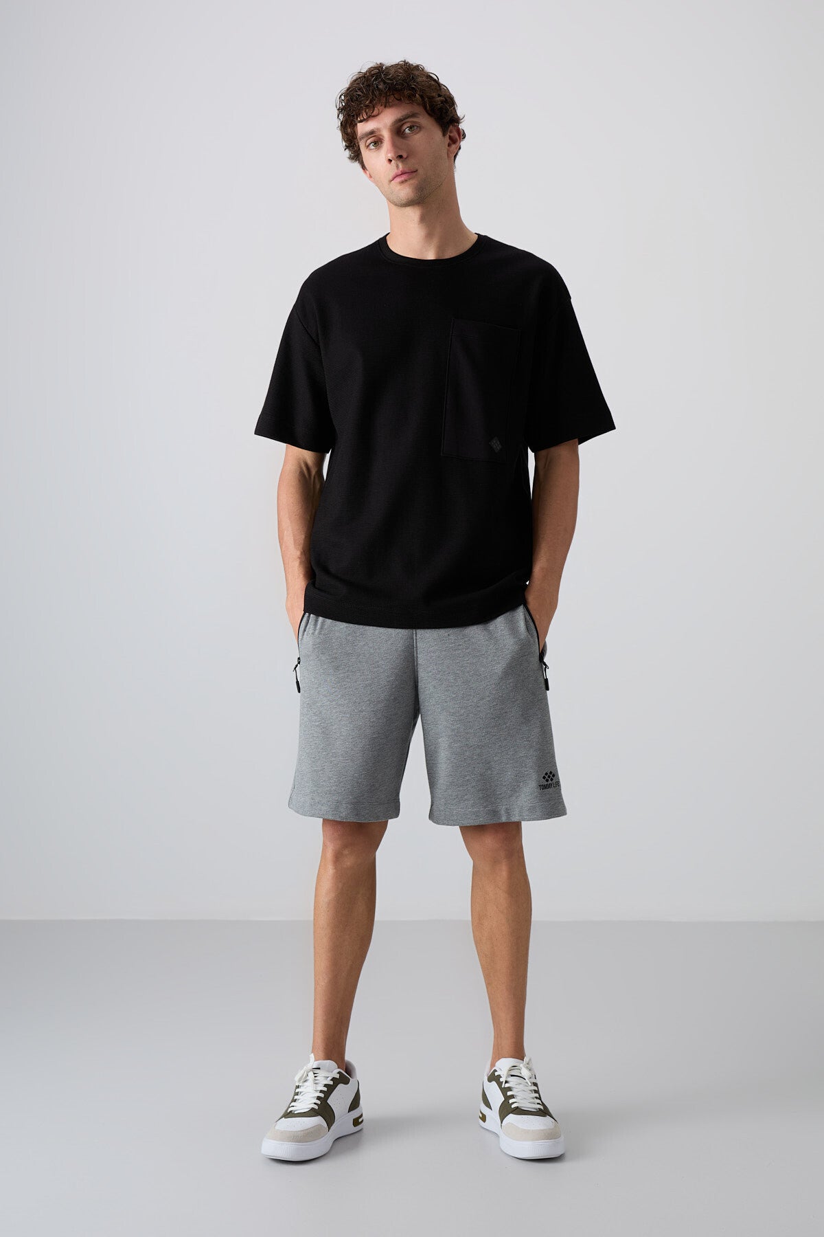 pamuklu kalin yüzeyi dokulu oversize fit basic erkek t-shirt - 88341 - Justyol