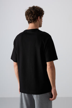 pamuklu kalin yüzeyi dokulu oversize fit basic erkek t-shirt - 88341 - Justyol
