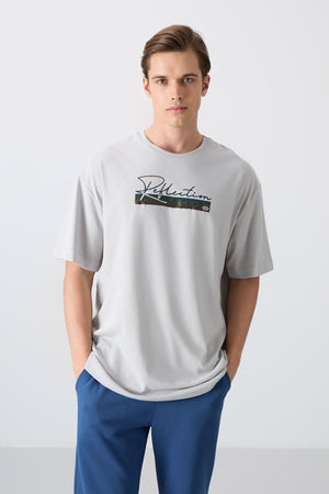 pamuklu kalin yumuşak dokulu oversize fit baskili erkek t-shirt - 88334 - Justyol