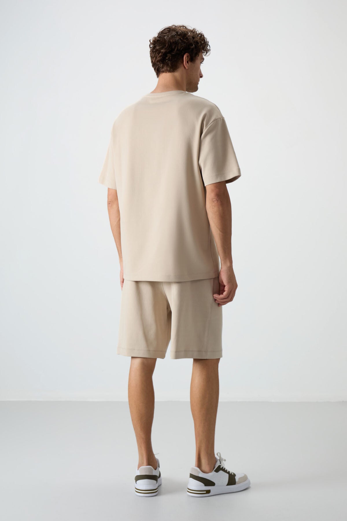 lacivert pamuklu kalin yumuşak dokulu oversize fit nakişli erkek şort takim - 85250 - Justyol