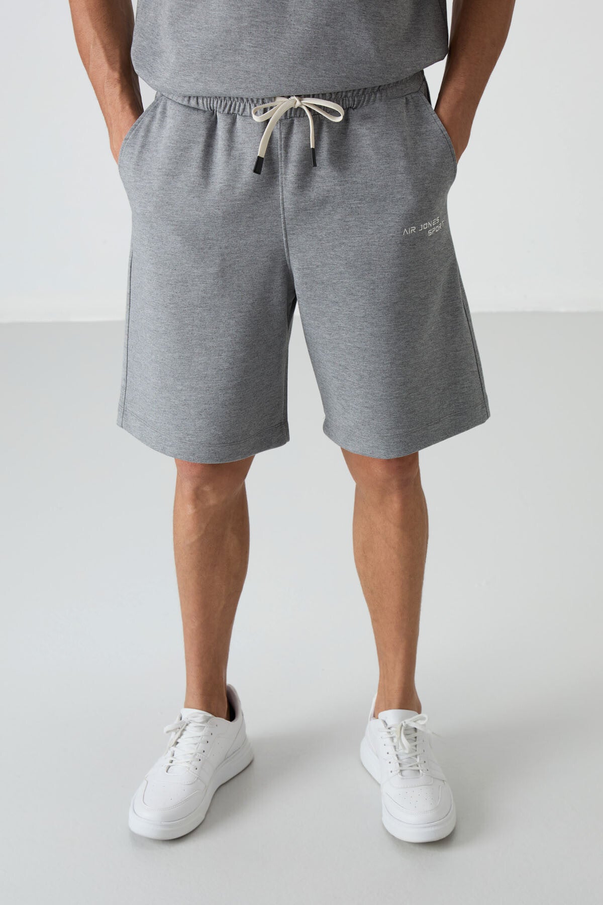 lacivert pamuklu kalin yumuşak dokulu oversize fit nakişli erkek şort takim - 85250 - Justyol