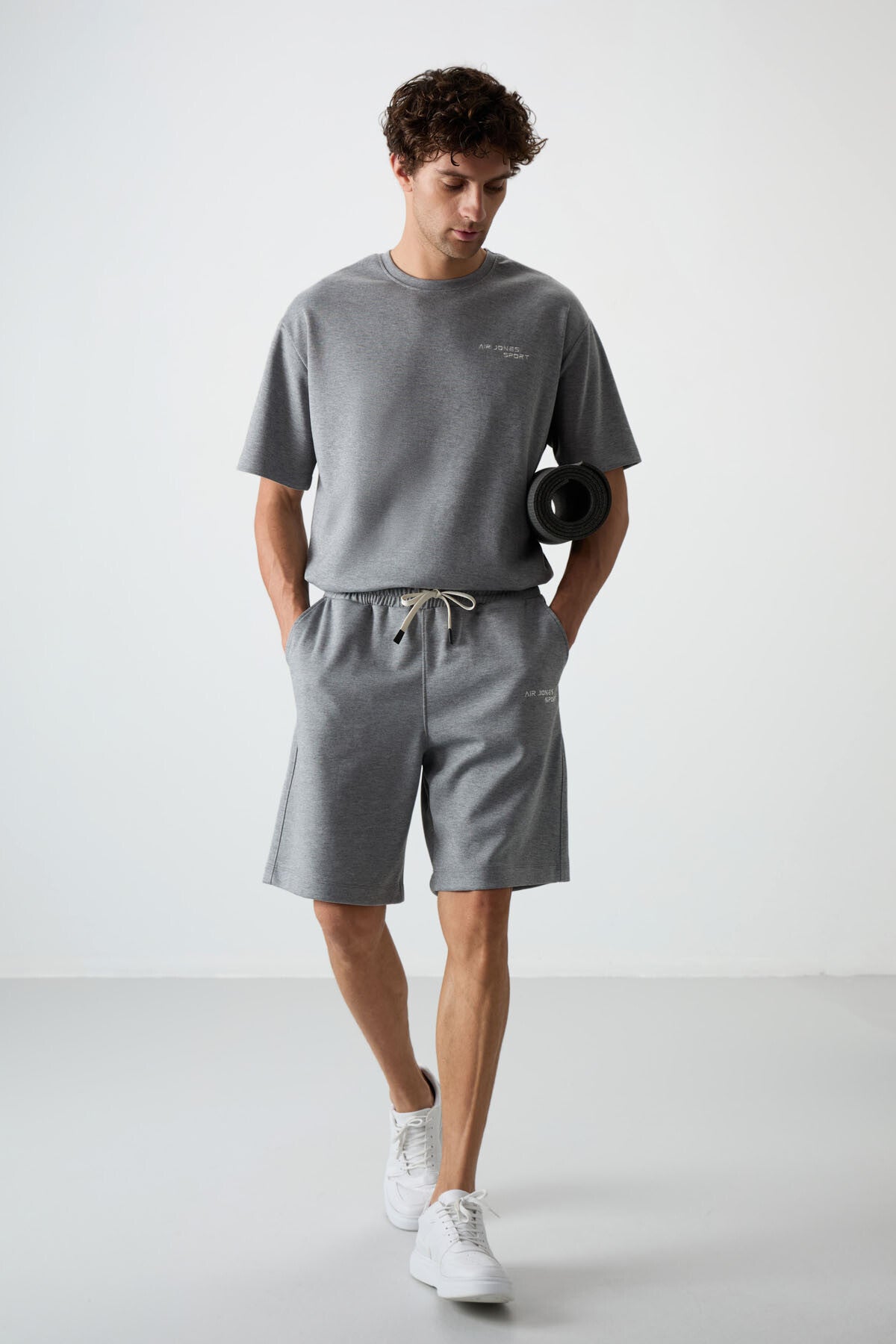 lacivert pamuklu kalin yumuşak dokulu oversize fit nakişli erkek şort takim - 85250 - Justyol