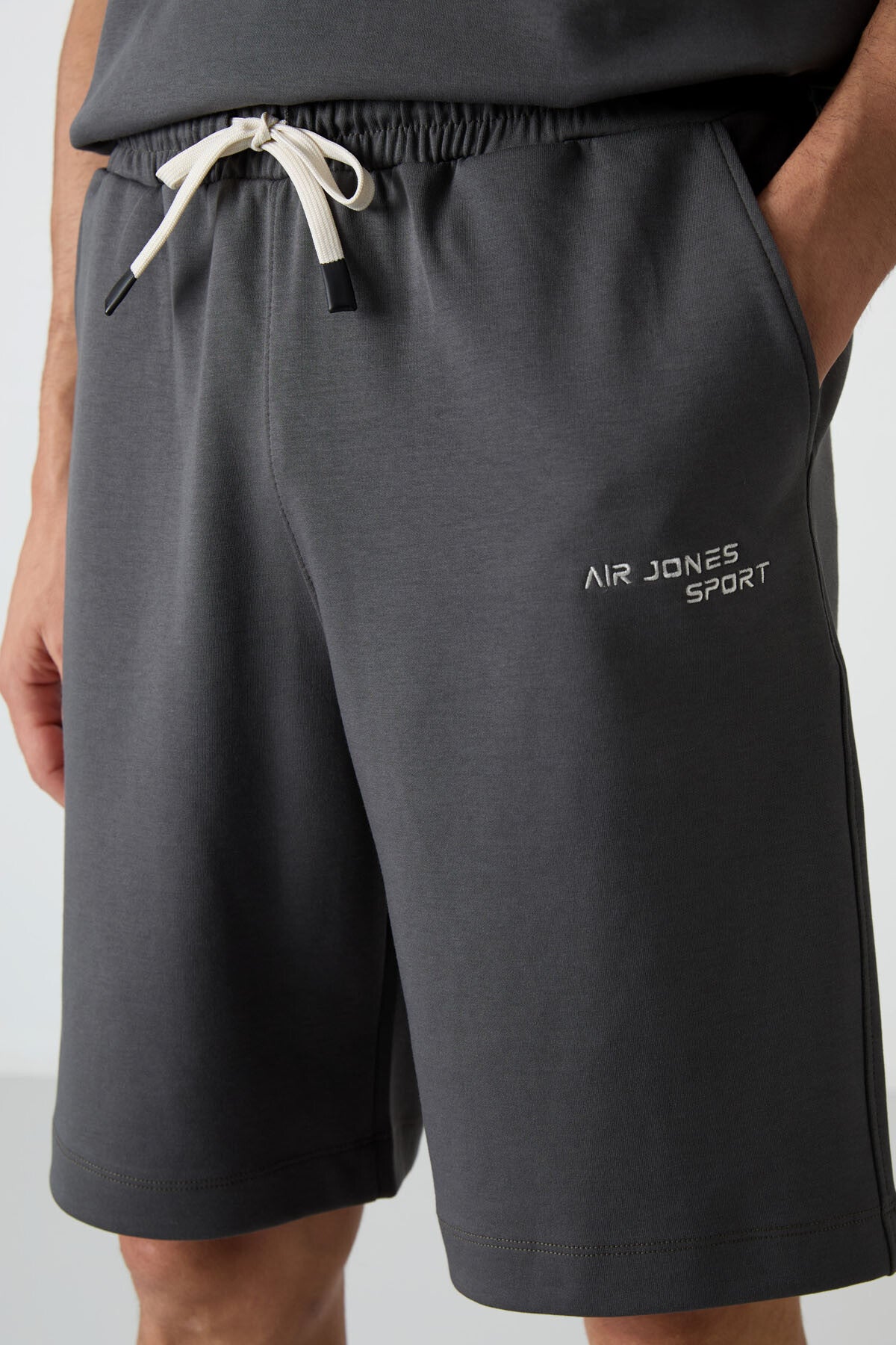 lacivert pamuklu kalin yumuşak dokulu oversize fit nakişli erkek şort takim - 85250 - Justyol
