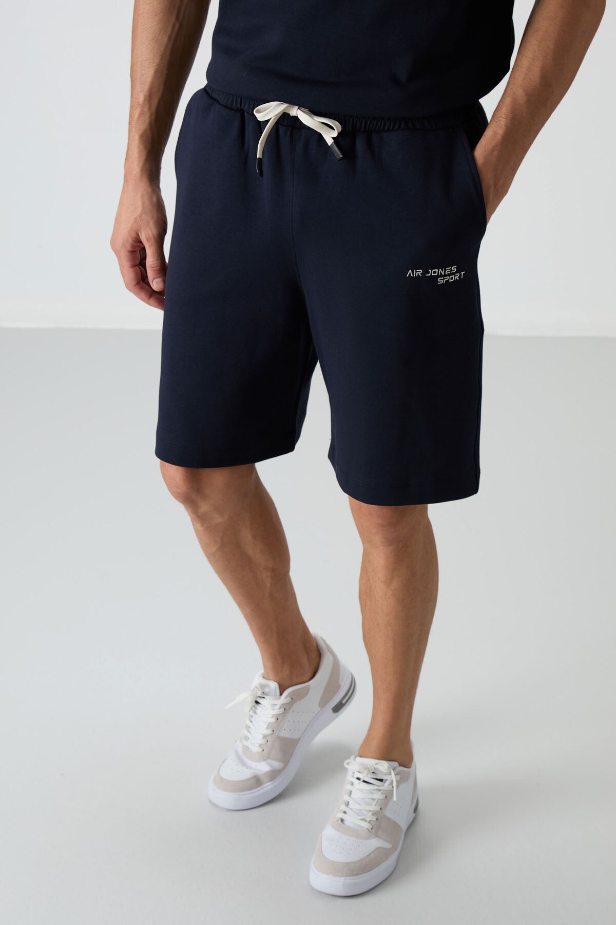 lacivert pamuklu kalin yumuşak dokulu oversize fit nakişli erkek şort takim - 85250 - Justyol