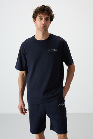 lacivert pamuklu kalin yumuşak dokulu oversize fit nakişli erkek şort takim - 85250 - Justyol
