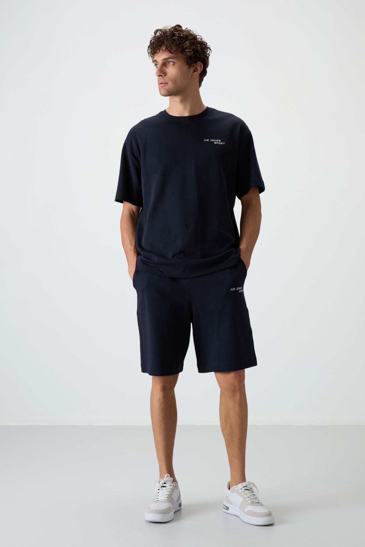 lacivert pamuklu kalin yumuşak dokulu oversize fit nakişli erkek şort takim - 85250 - Justyol