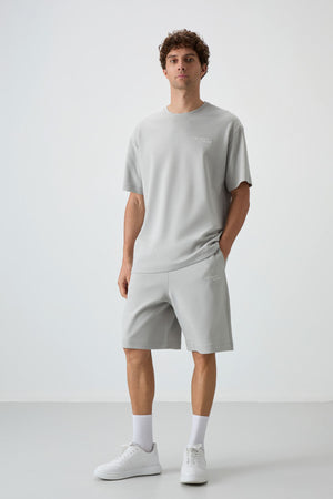 lacivert pamuklu kalin yumuşak dokulu oversize fit nakişli erkek şort takim - 85250 - Justyol